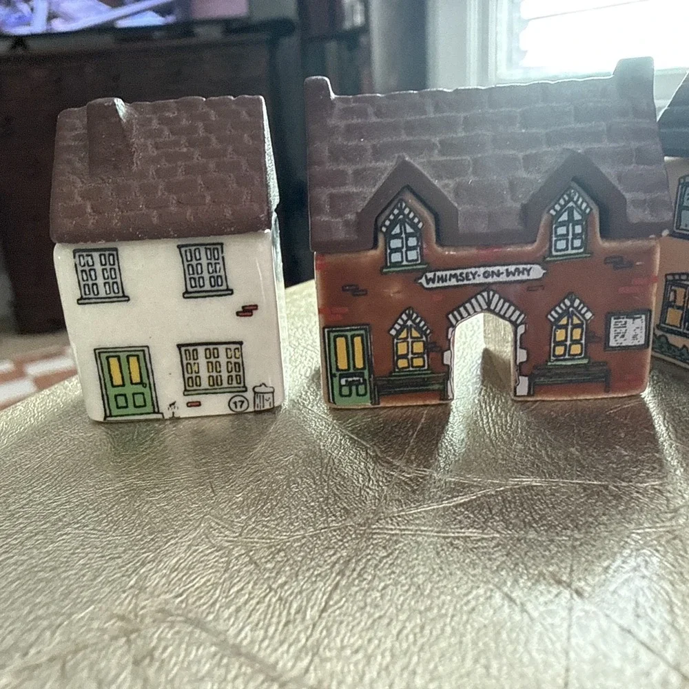 WADE WHIMSEY ON WHY Set 4 Village Houses Set 3:17 Vicarage Merriweather